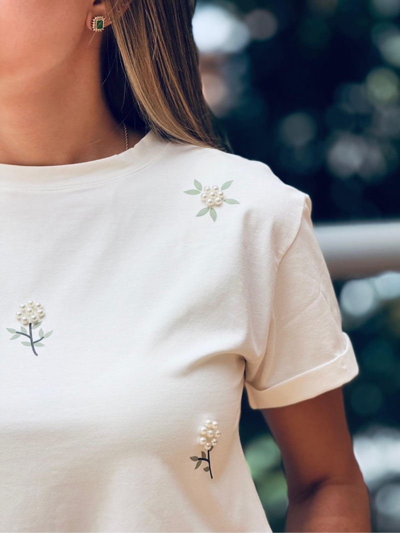 Camiseta Florecita Perlita