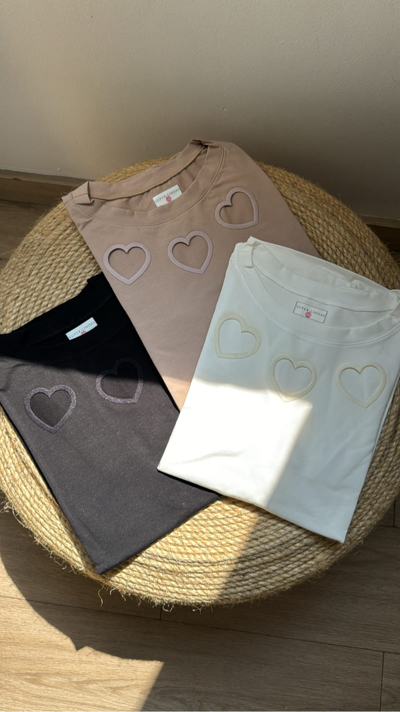 camiseta tres corazones