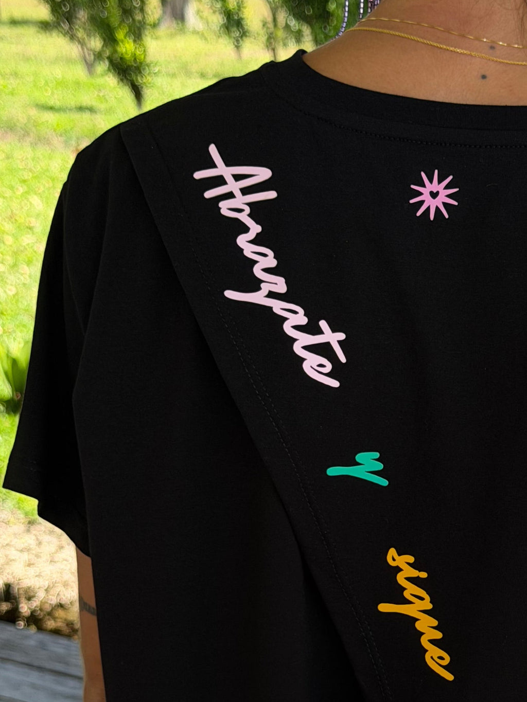 Camiseta abrázate
