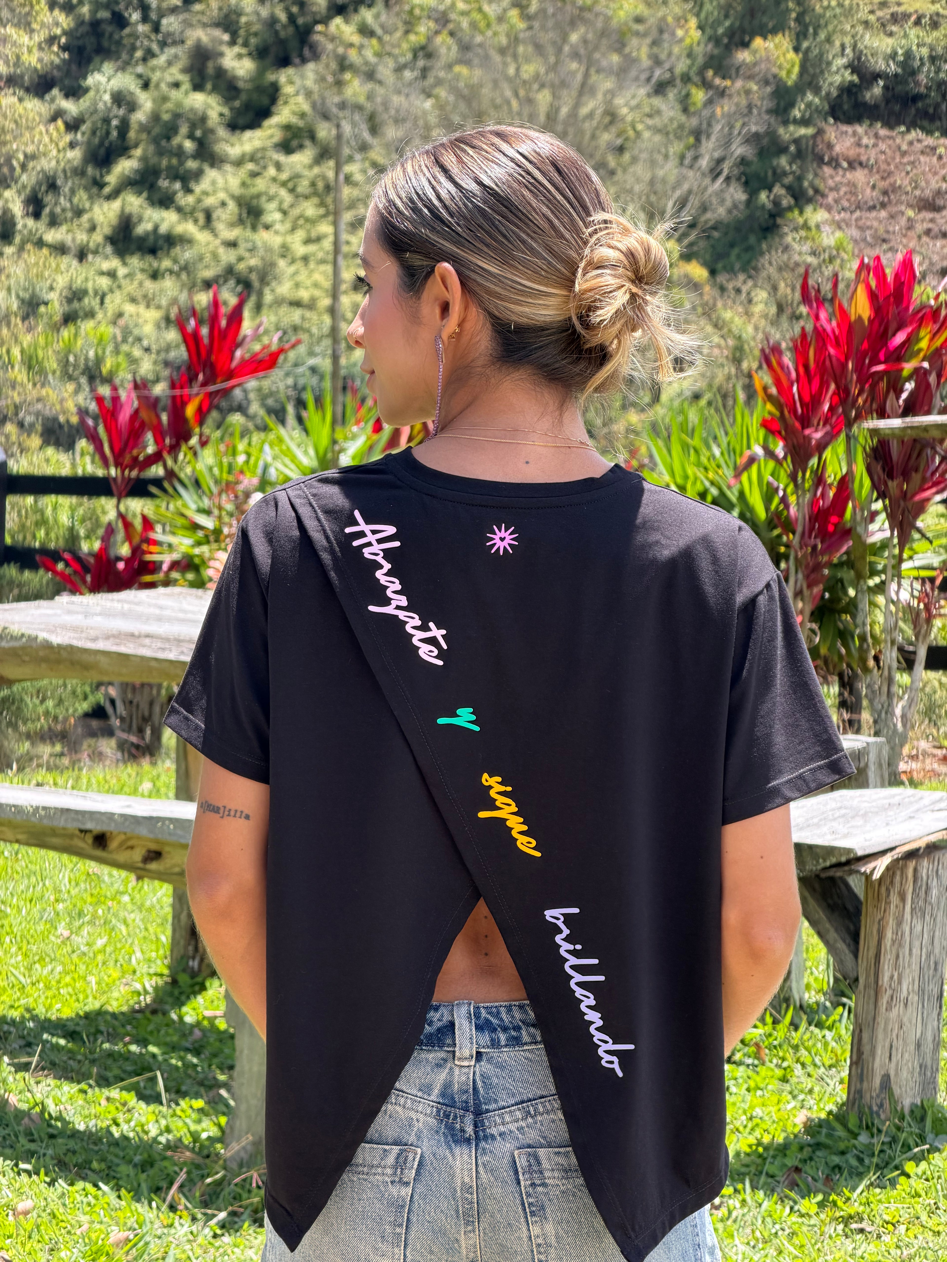 Camiseta abrázate
