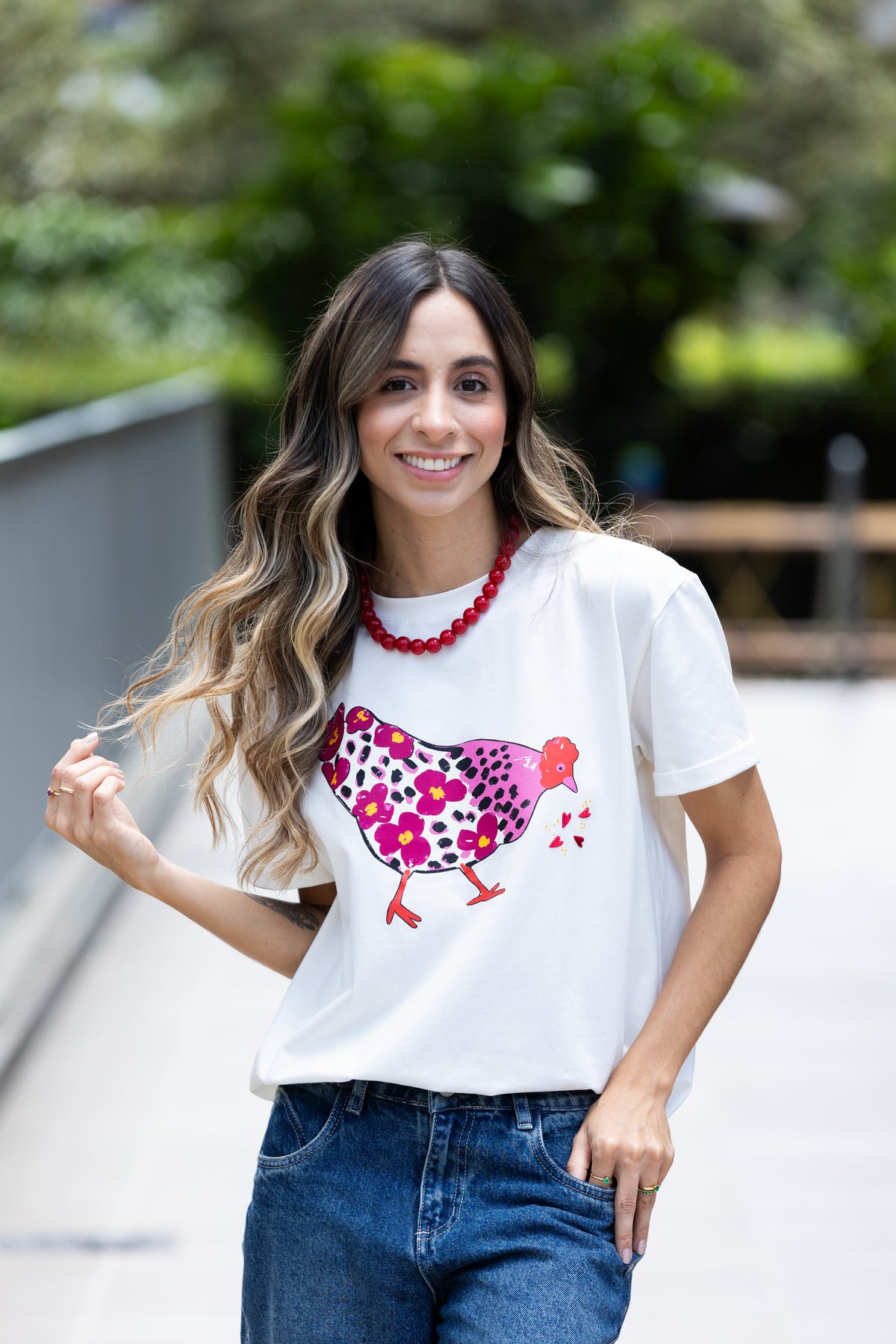 Camiseta Gallina rosa