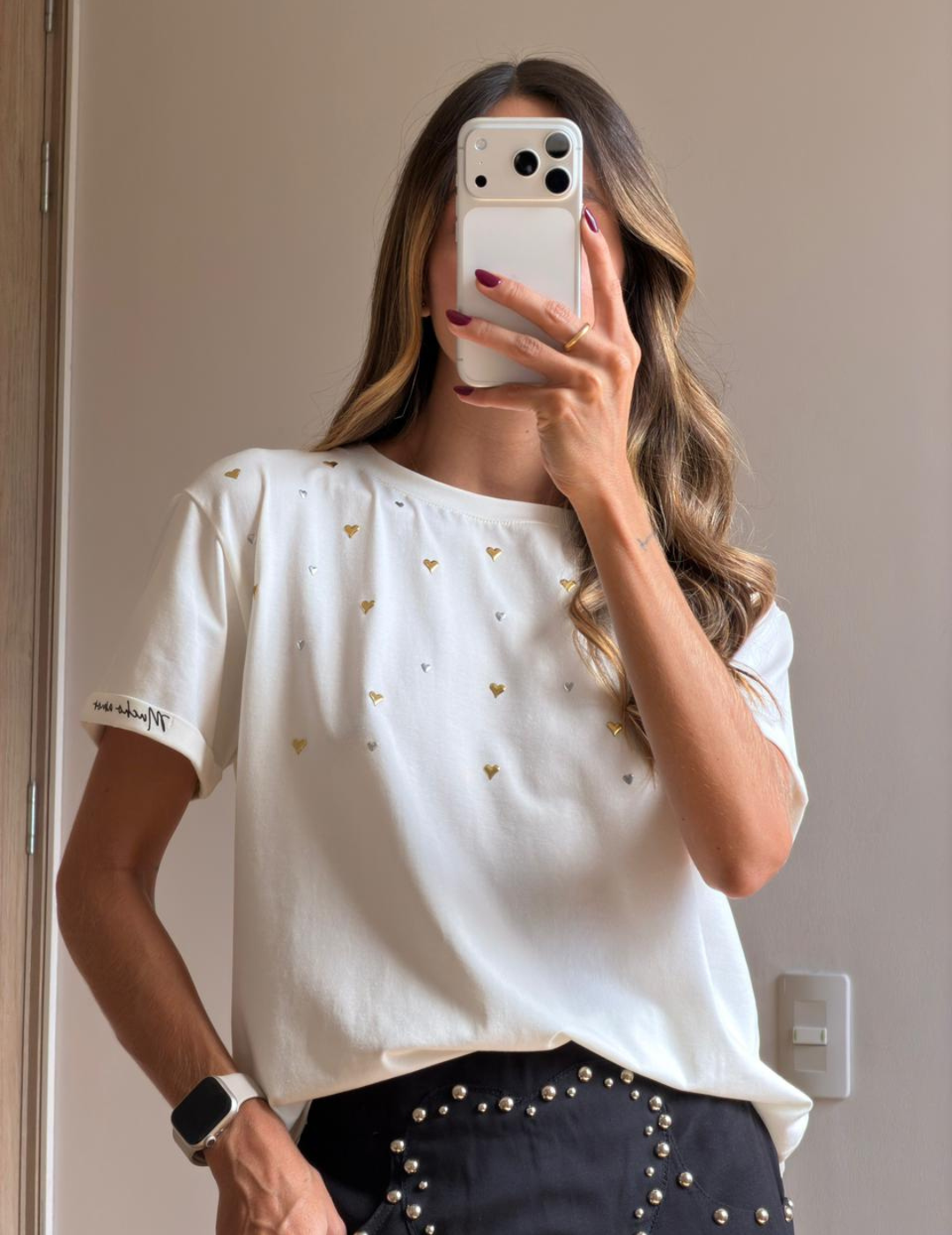 Camiseta Mujer con Corazones Metálicos