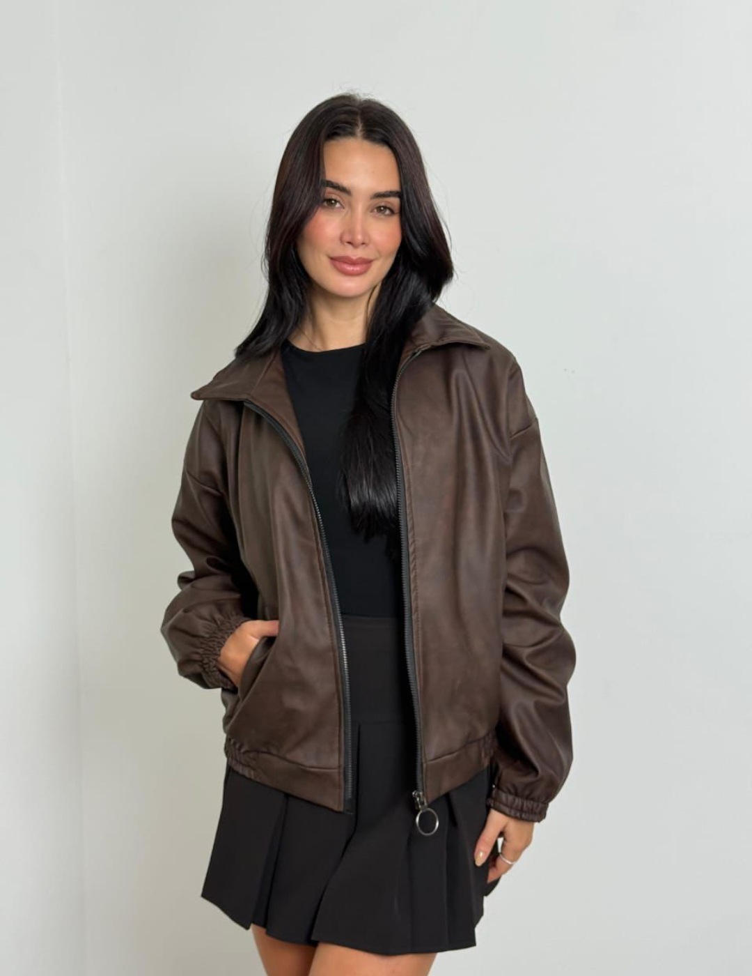 Chaqueta cuerina con Cremallera