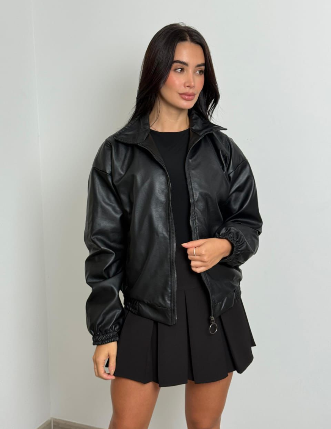 Chaqueta cuerina con Cremallera