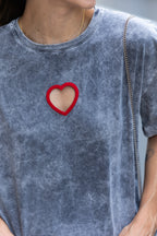 Camiseta Lía corazón rojo